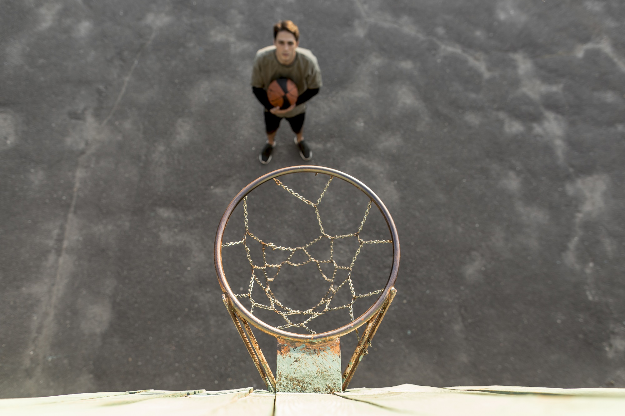 high-view-urban-basketball-player