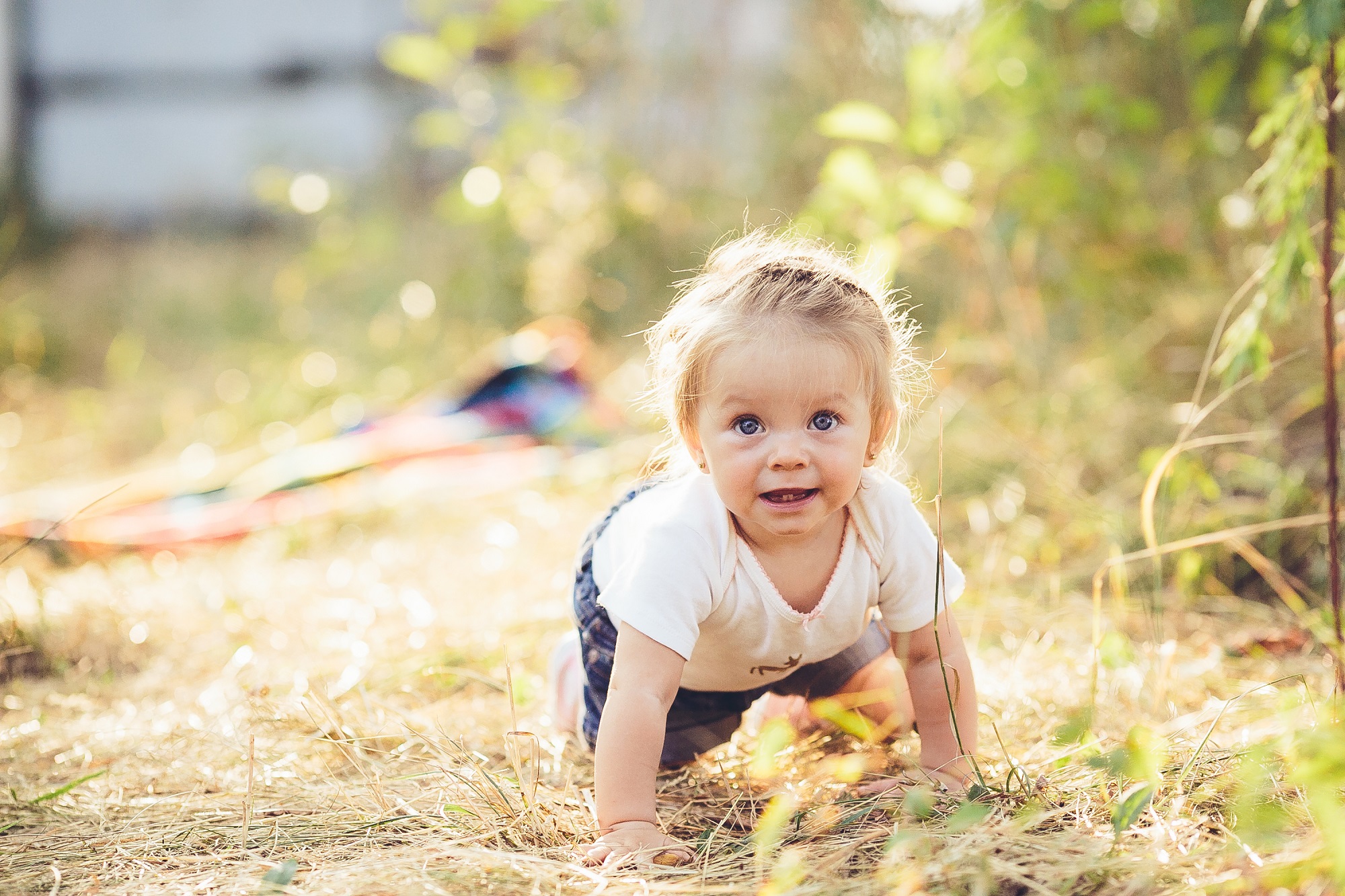 little-girl-crawling